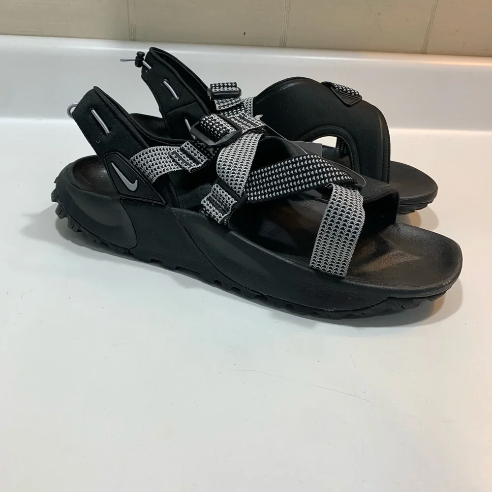 Nike reposhing this